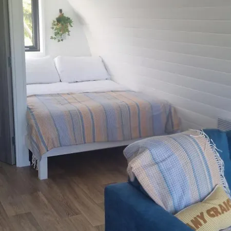 בית הארחה Coastal Hideaway Pod Fisherstreet