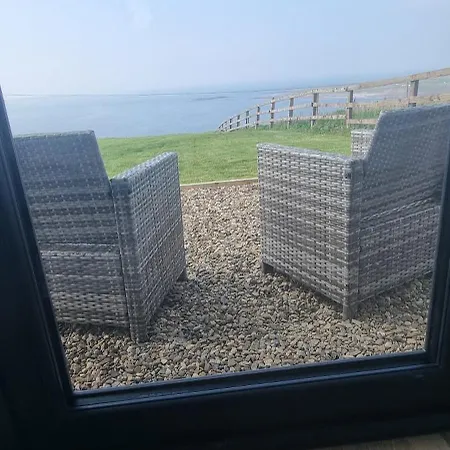 בית הארחה Coastal Hideaway Pod